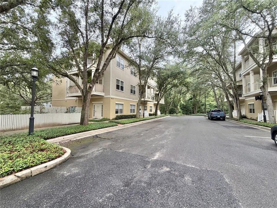 For Sale: $210,000 (2 beds, 2 baths, 1111 Square Feet)