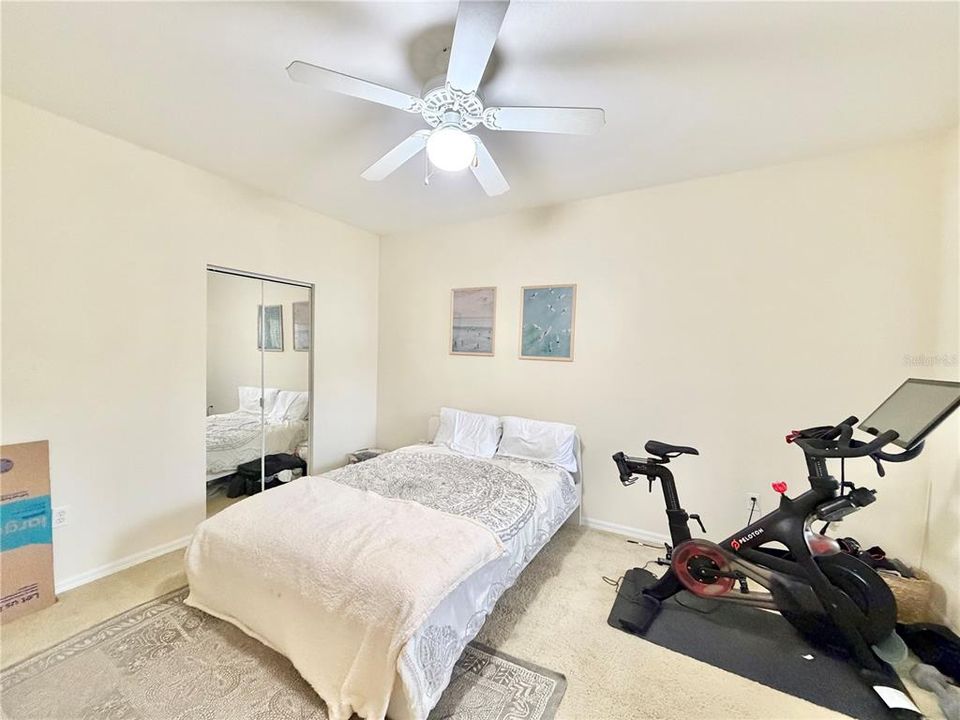 For Sale: $210,000 (2 beds, 2 baths, 1111 Square Feet)