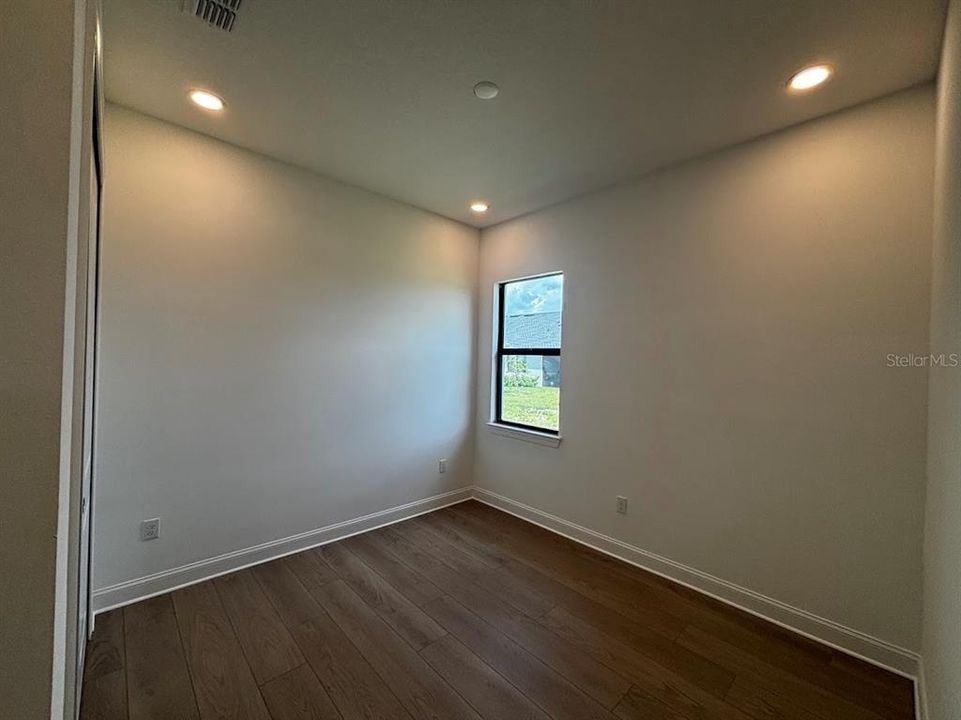 For Sale: $599,000 (3 beds, 2 baths, 2156 Square Feet)