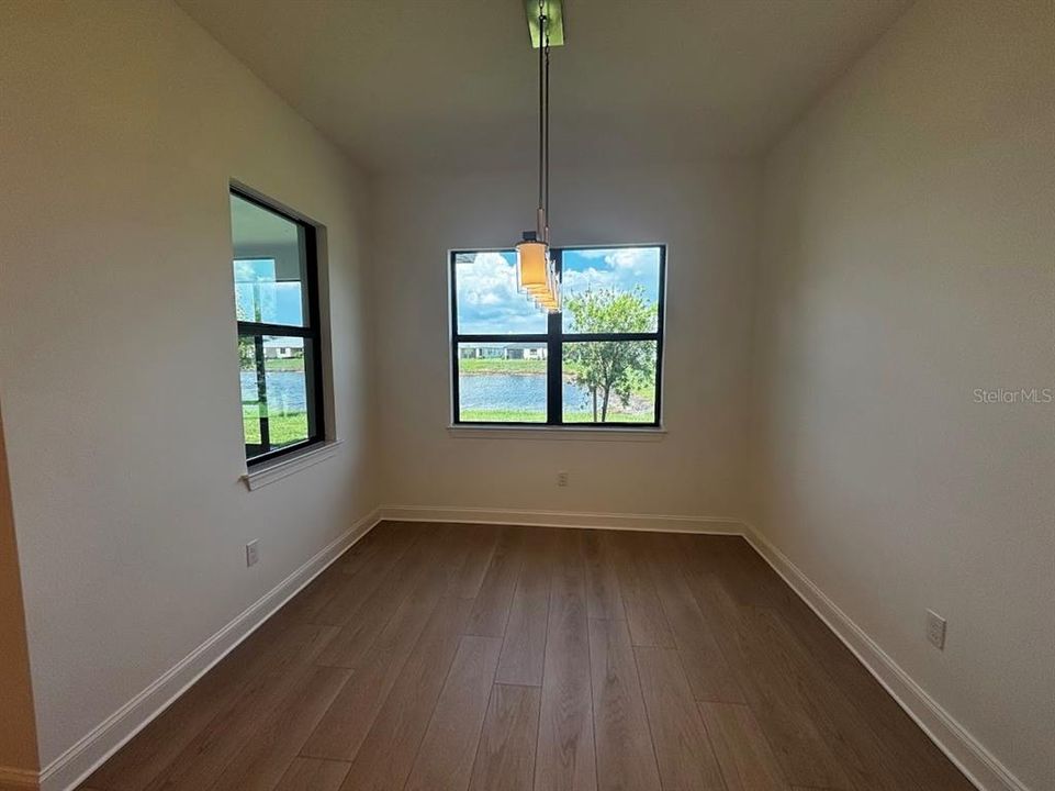 For Sale: $599,000 (3 beds, 2 baths, 2156 Square Feet)