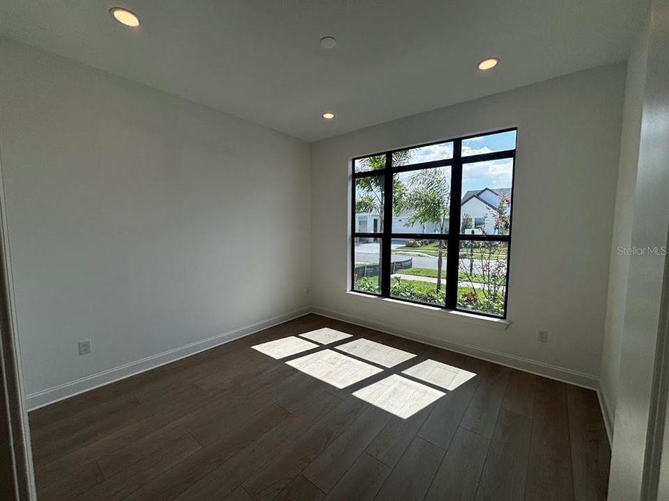 For Sale: $599,000 (3 beds, 2 baths, 2156 Square Feet)