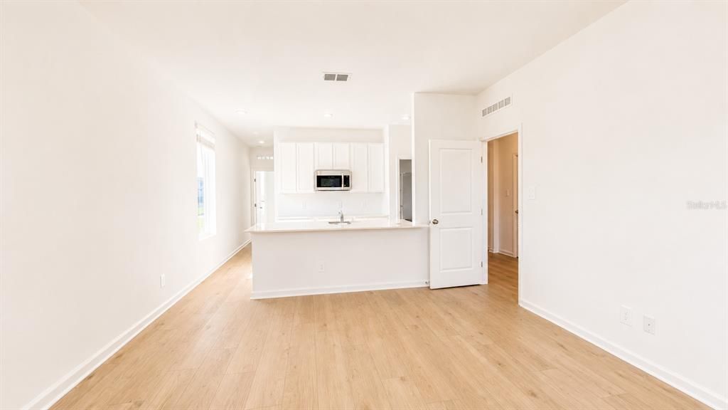 En Renta: $3,600 (4 camas, 3 baños, 2366 Pies cuadrados)