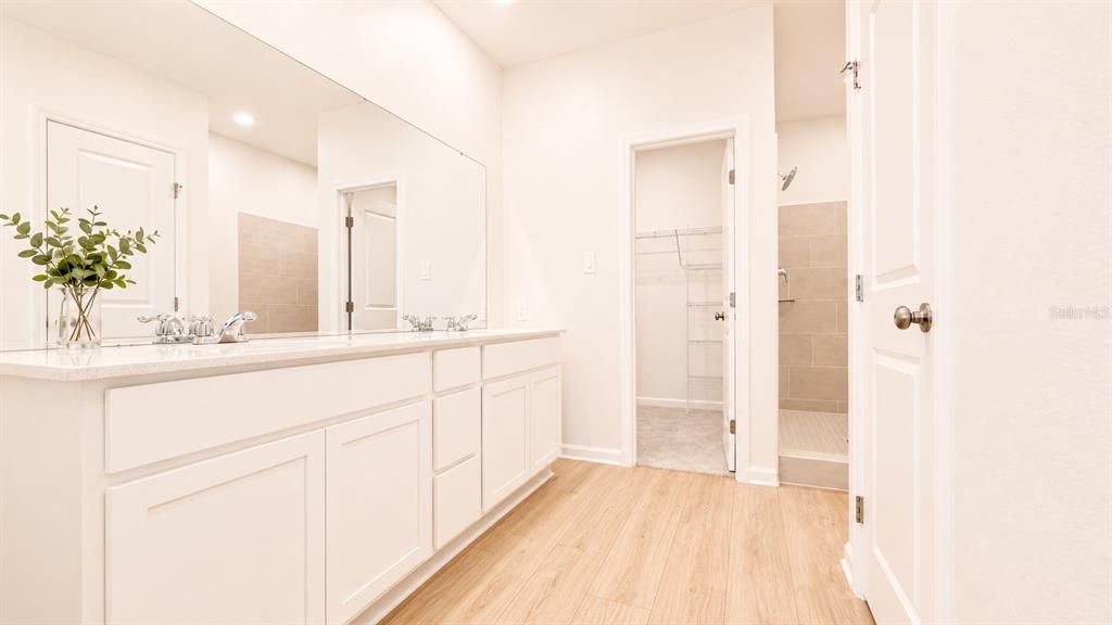 En Renta: $3,600 (4 camas, 3 baños, 2366 Pies cuadrados)