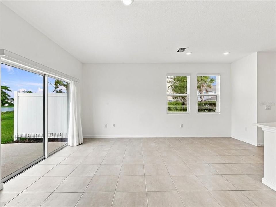 For Rent: $1,995 (3 beds, 2 baths, 1553 Square Feet)