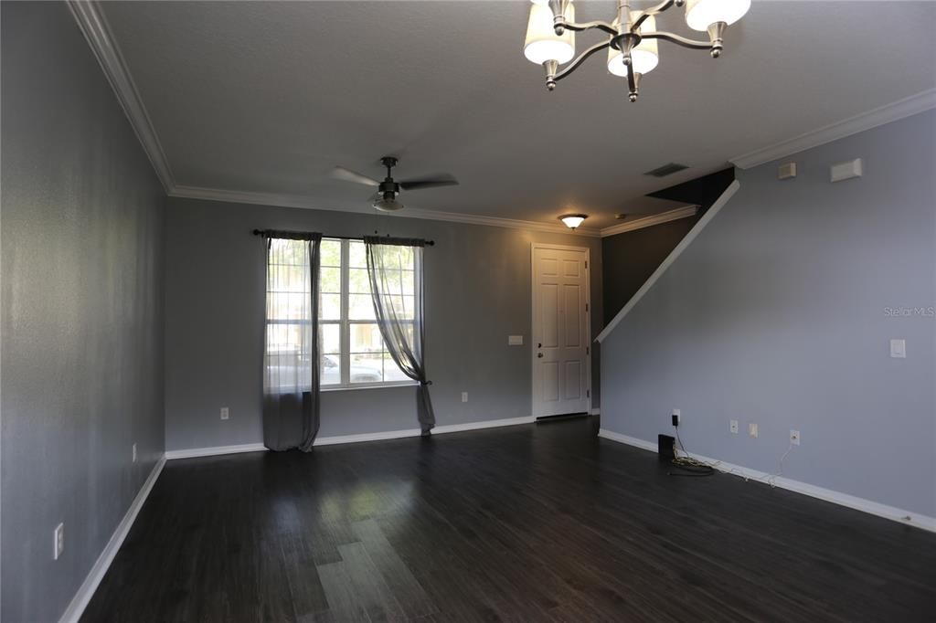 For Rent: $2,150 (2 beds, 2 baths, 1367 Square Feet)