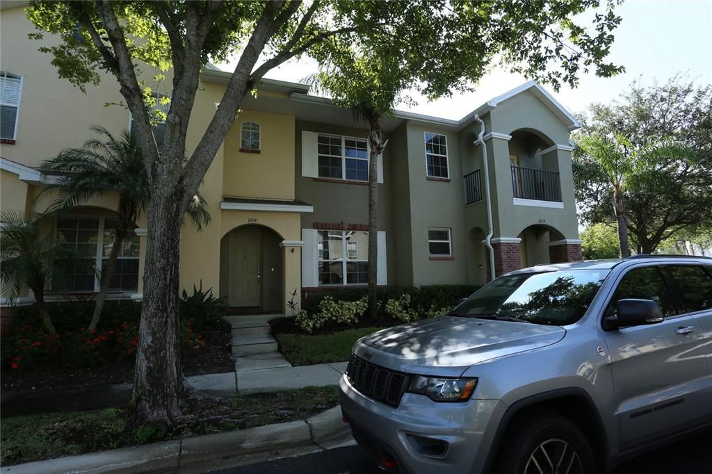 For Rent: $2,150 (2 beds, 2 baths, 1367 Square Feet)
