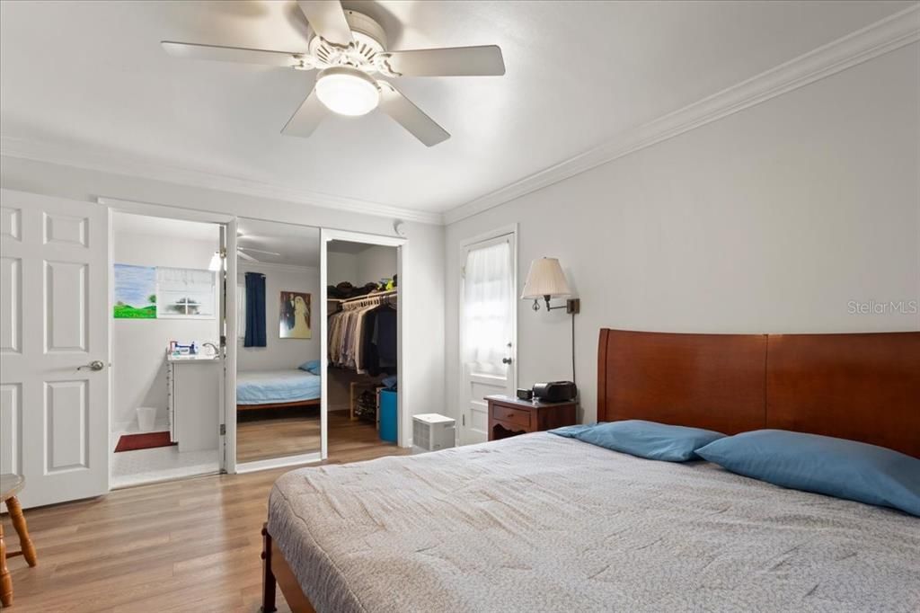 For Sale: $549,900 (4 beds, 2 baths, 2784 Square Feet)