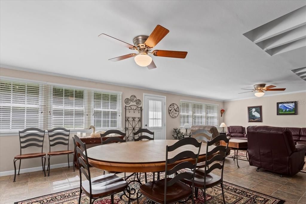 For Sale: $549,900 (4 beds, 2 baths, 2784 Square Feet)