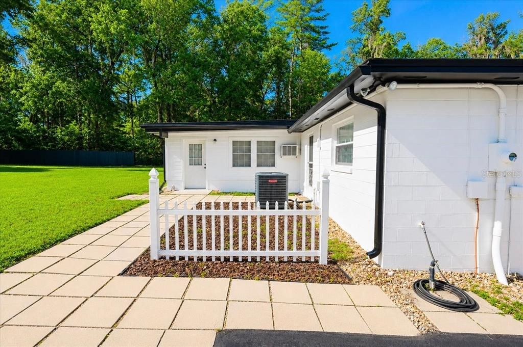 For Sale: $549,900 (4 beds, 2 baths, 2784 Square Feet)