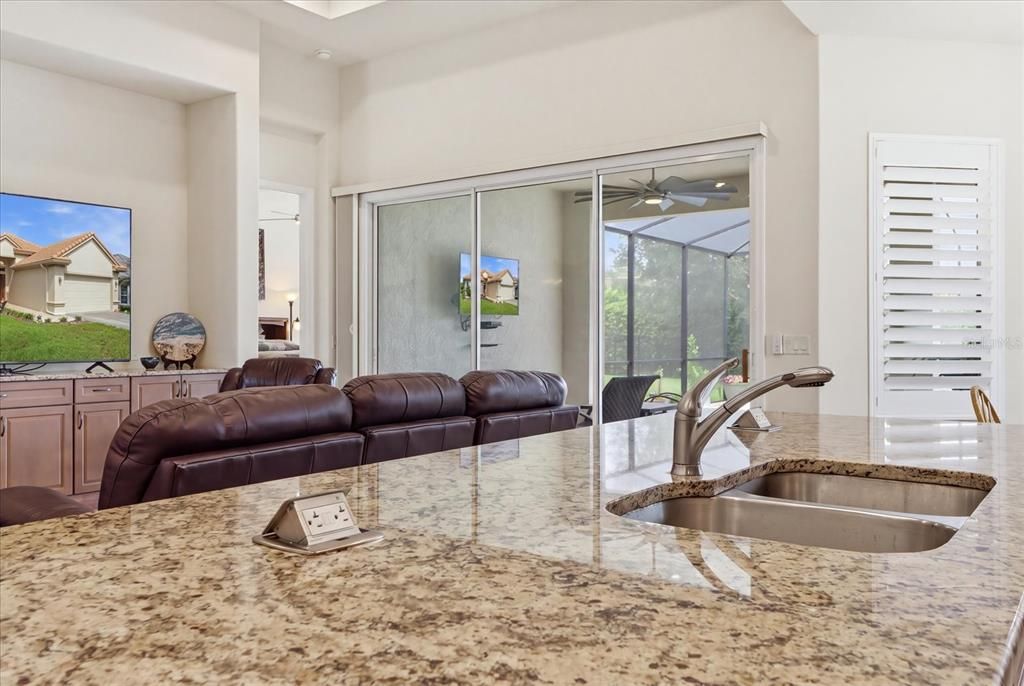 En Venta: $649,900 (3 camas, 2 baños, 1996 Pies cuadrados)