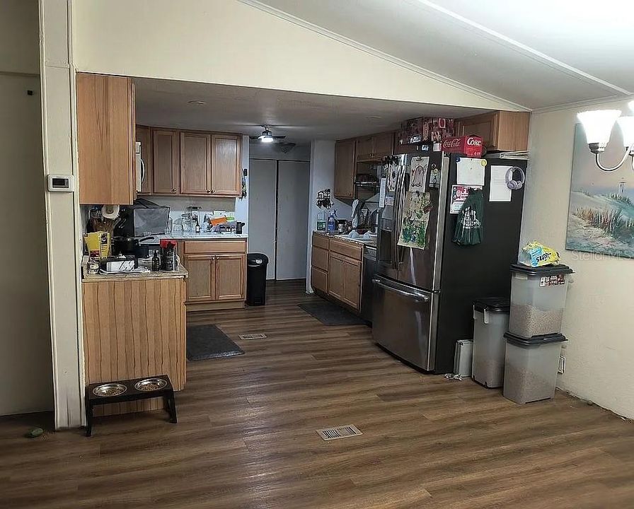 For Sale: $385,000 (3 beds, 2 baths, 1880 Square Feet)