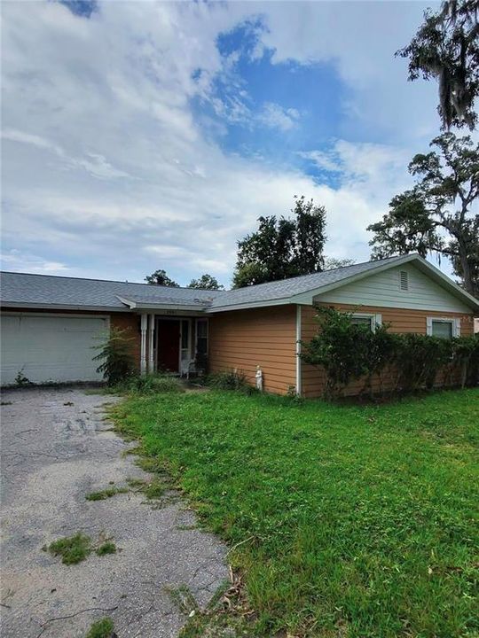 For Sale: $189,990 (3 beds, 2 baths, 1302 Square Feet)