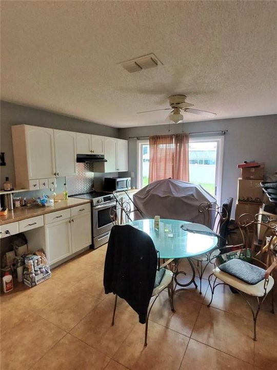 For Sale: $189,990 (3 beds, 2 baths, 1302 Square Feet)