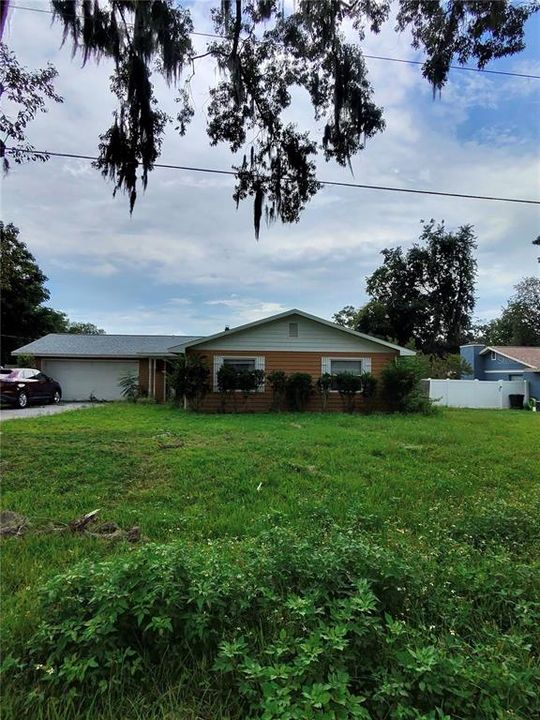 For Sale: $189,990 (3 beds, 2 baths, 1302 Square Feet)