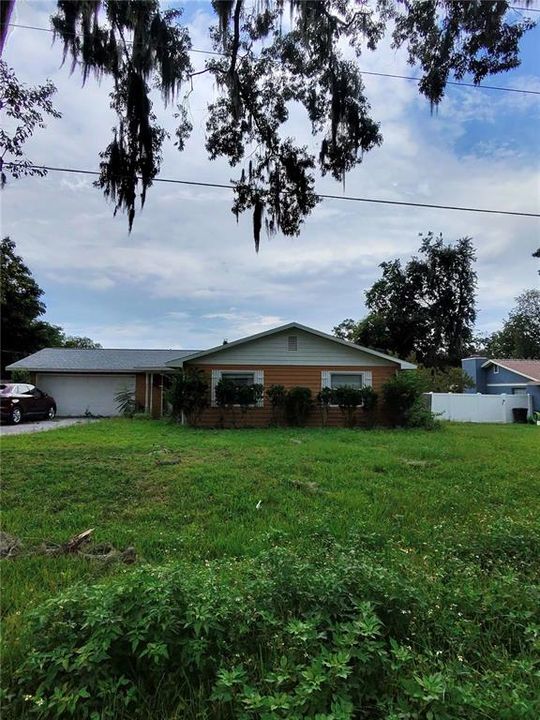 For Sale: $189,990 (3 beds, 2 baths, 1302 Square Feet)