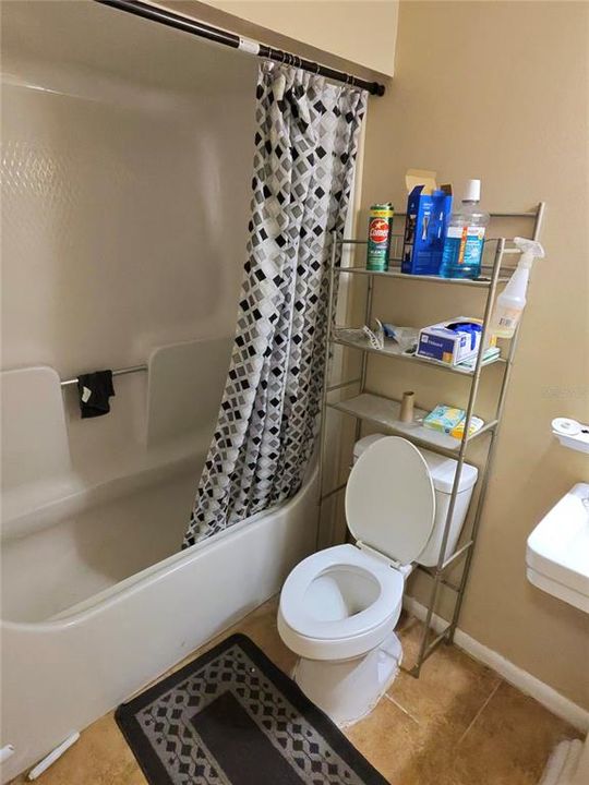 For Sale: $189,990 (3 beds, 2 baths, 1302 Square Feet)