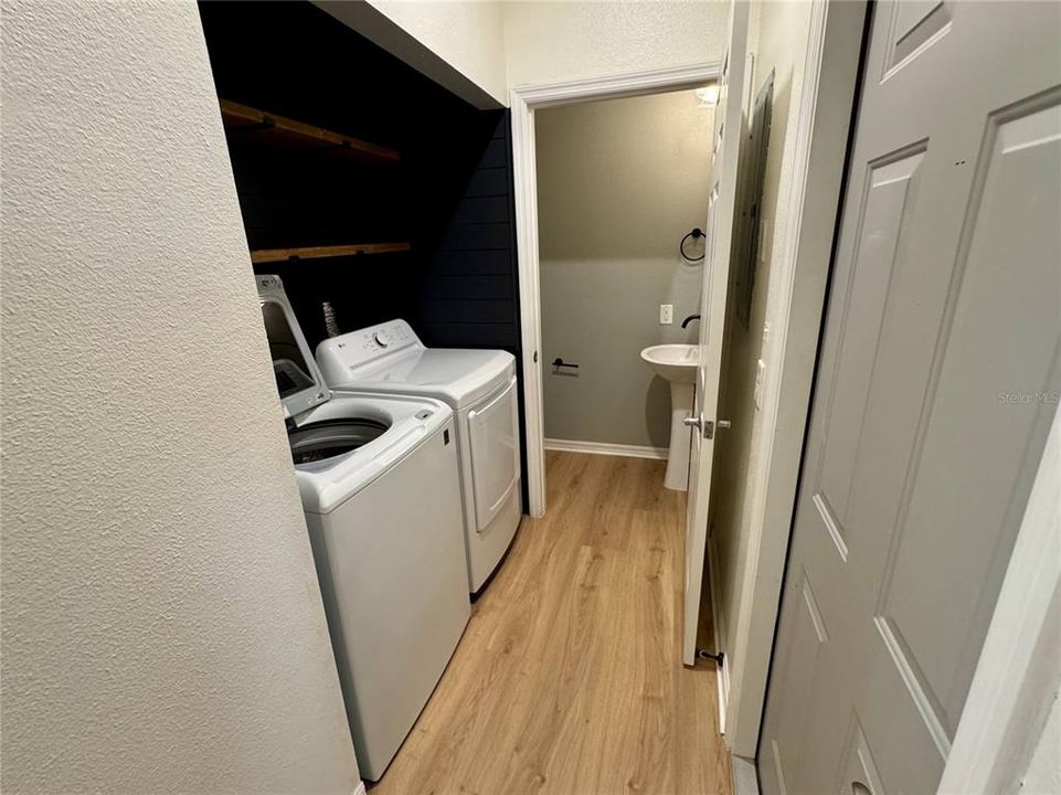 For Sale: $280,000 (3 beds, 2 baths, 1282 Square Feet)