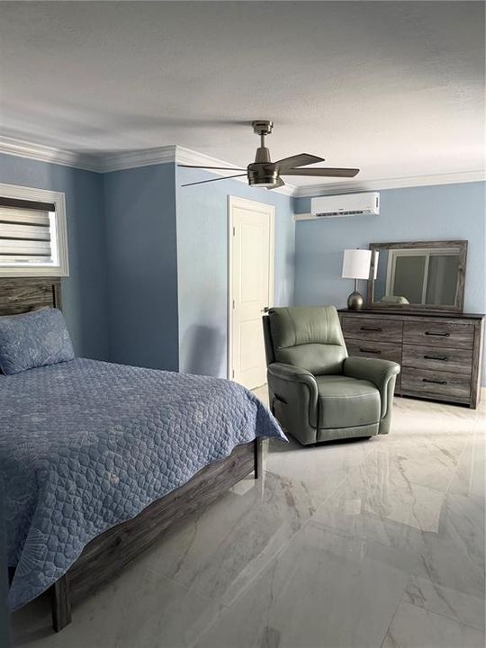 En Venta: $4,890,000 (4 camas, 3 baños, 2996 Pies cuadrados)