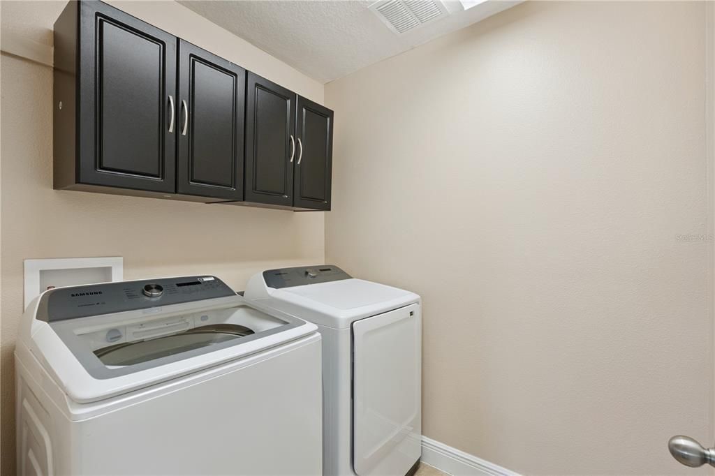 For Rent: $3,200 (4 beds, 2 baths, 2594 Square Feet)