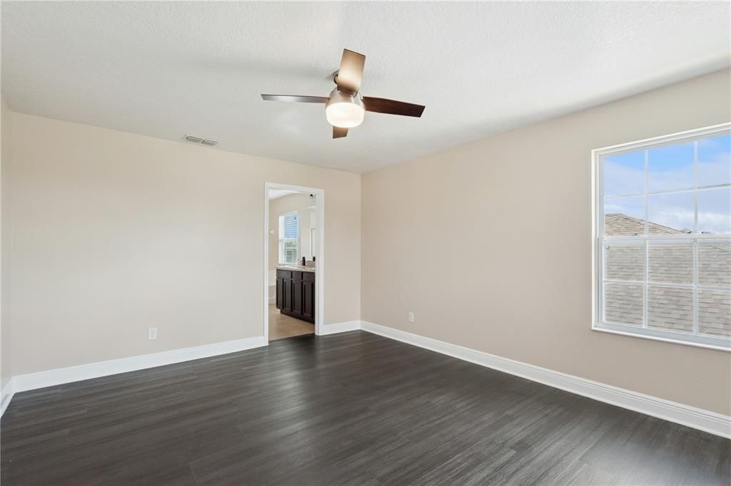 For Rent: $3,200 (4 beds, 2 baths, 2594 Square Feet)