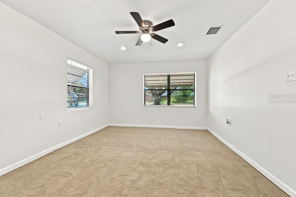 For Sale: $219,900 (2 beds, 2 baths, 1229 Square Feet)
