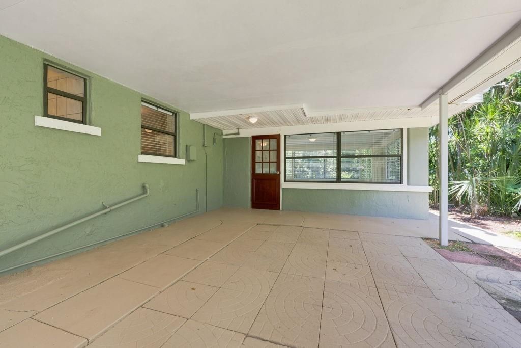For Sale: $219,900 (2 beds, 2 baths, 1229 Square Feet)