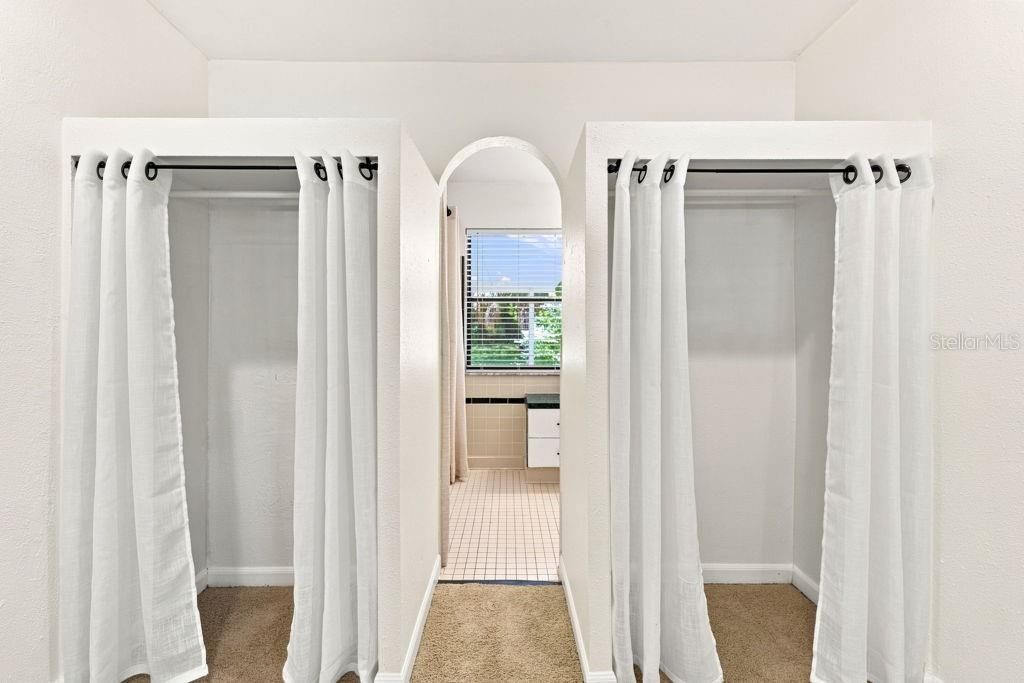 For Sale: $219,900 (2 beds, 2 baths, 1229 Square Feet)