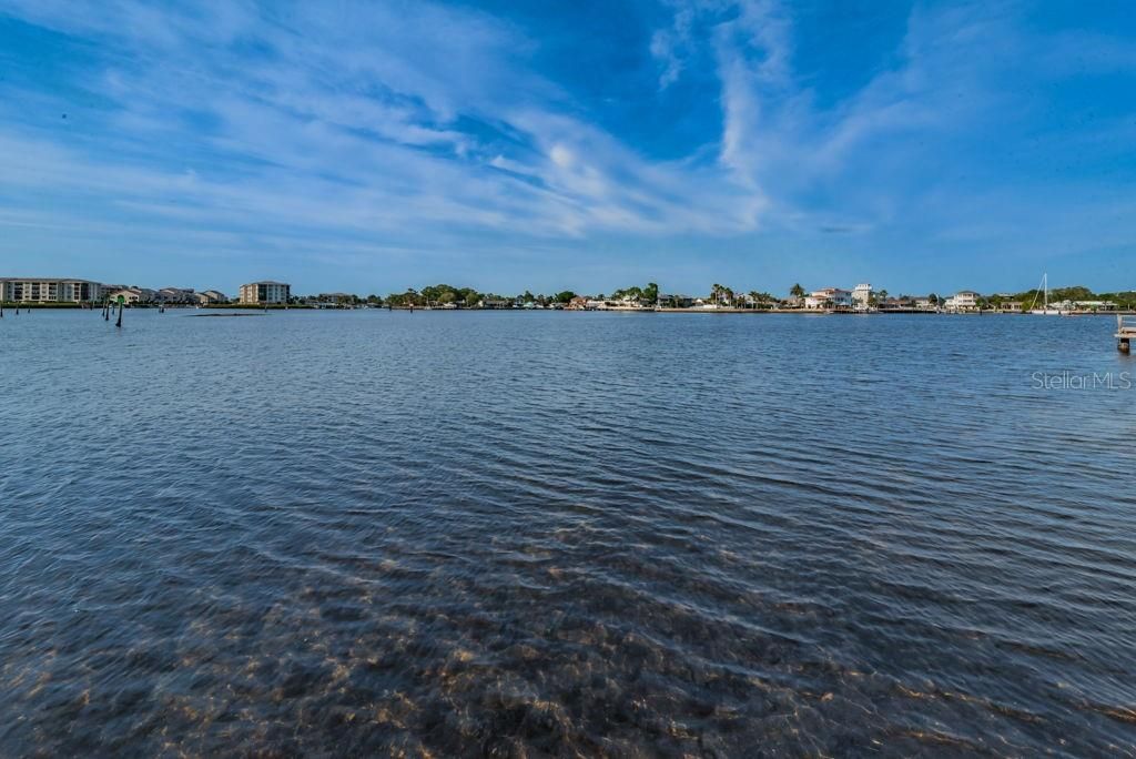 For Sale: $219,900 (2 beds, 2 baths, 1229 Square Feet)
