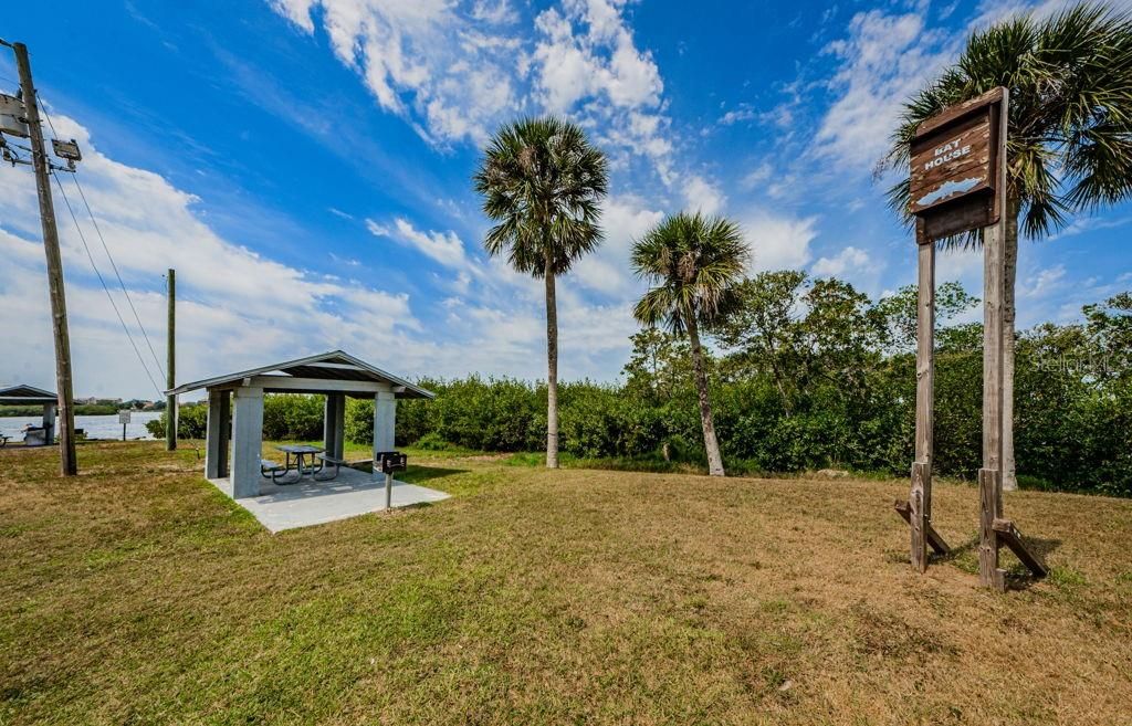 For Sale: $219,900 (2 beds, 2 baths, 1229 Square Feet)