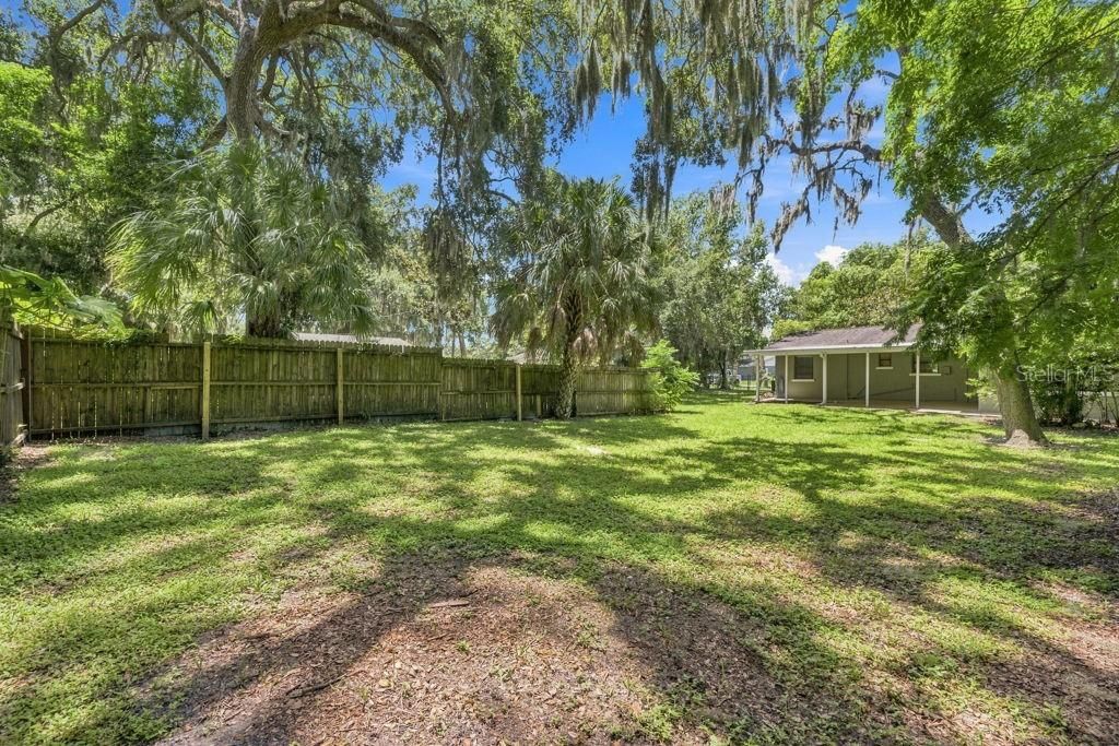 For Sale: $219,900 (2 beds, 2 baths, 1229 Square Feet)