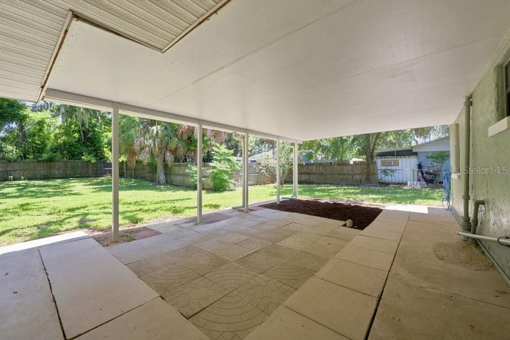 For Sale: $219,900 (2 beds, 2 baths, 1229 Square Feet)
