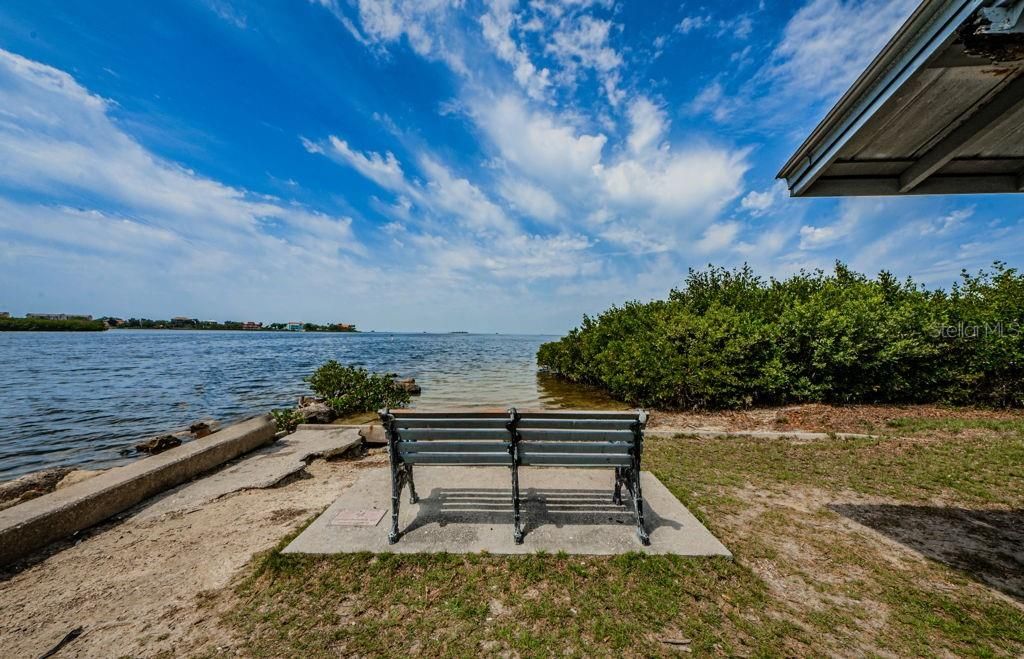 For Sale: $219,900 (2 beds, 2 baths, 1229 Square Feet)