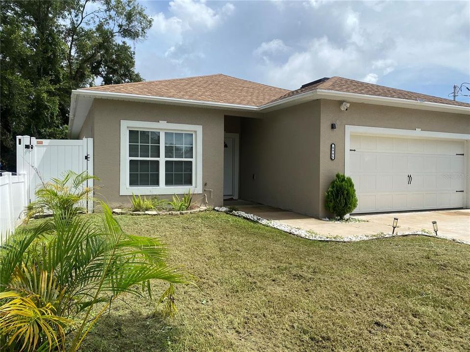 For Rent: $2,450 (3 beds, 2 baths, 1503 Square Feet)