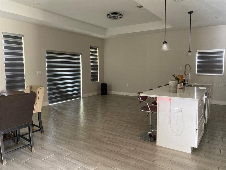 For Rent: $2,450 (3 beds, 2 baths, 1503 Square Feet)