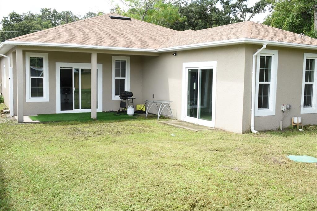 For Rent: $2,450 (3 beds, 2 baths, 1503 Square Feet)