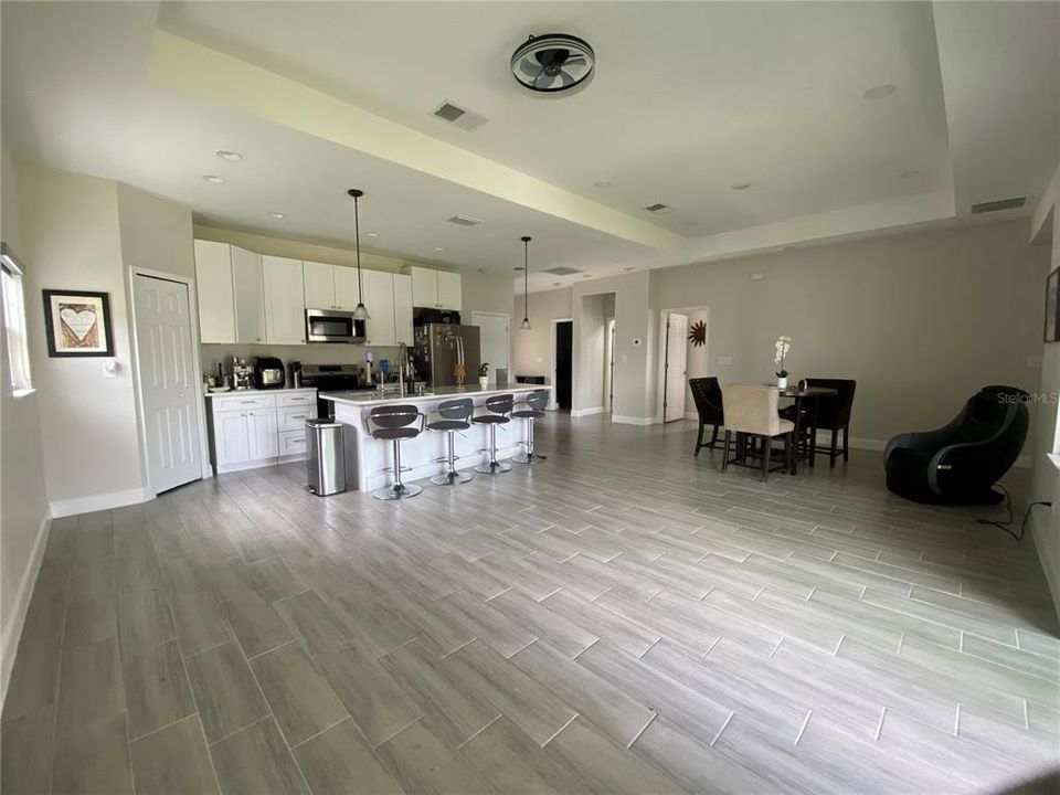 For Rent: $2,450 (3 beds, 2 baths, 1503 Square Feet)