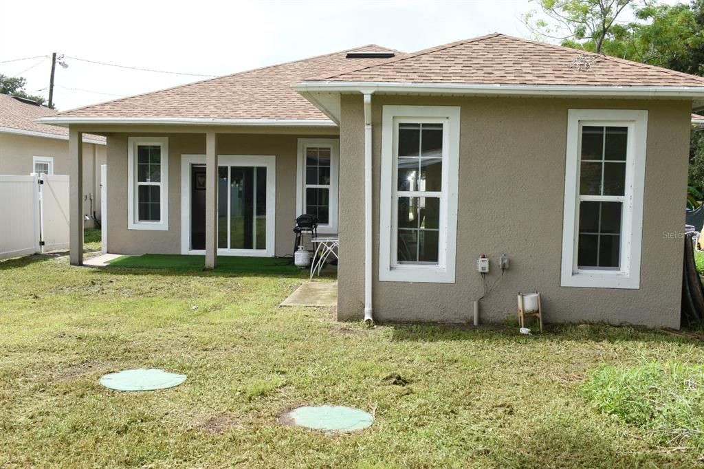 For Rent: $2,450 (3 beds, 2 baths, 1503 Square Feet)