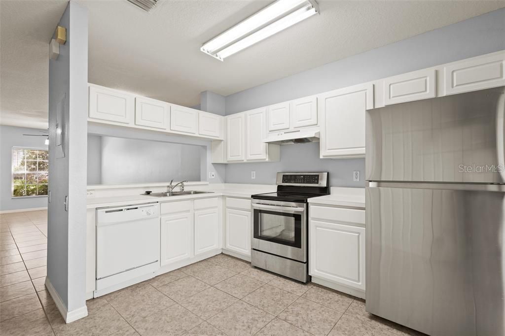 For Rent: $1,850 (2 beds, 1 baths, 1110 Square Feet)