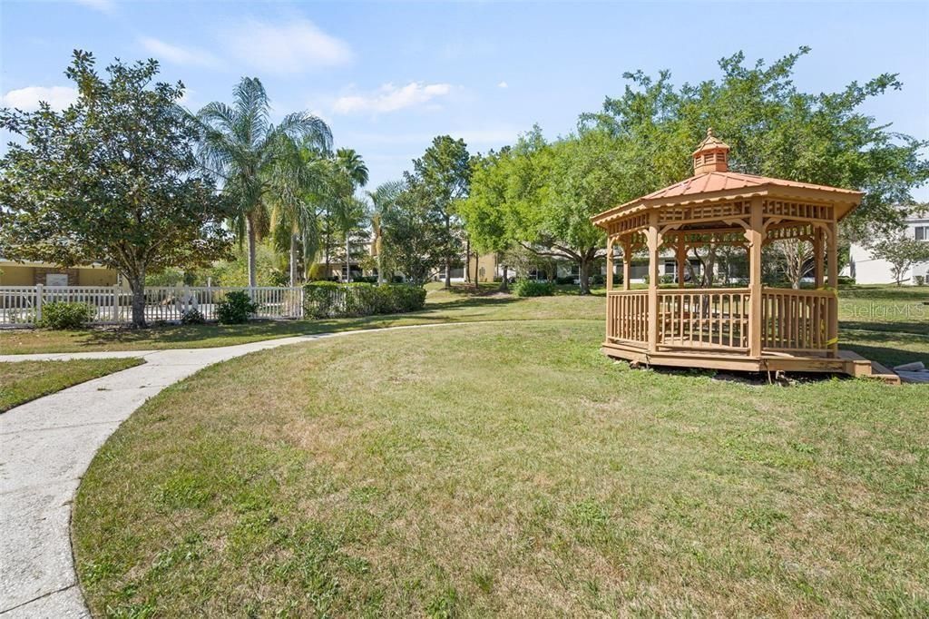For Rent: $1,850 (2 beds, 1 baths, 1110 Square Feet)