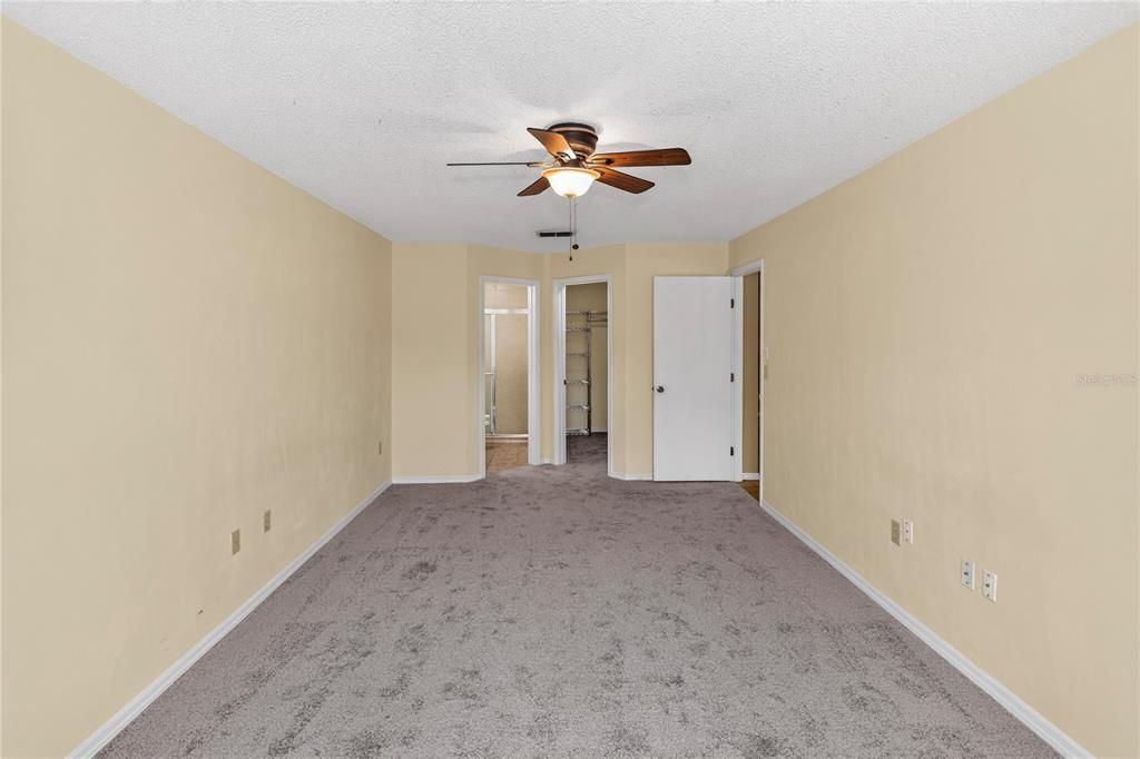 For Sale: $235,000 (2 beds, 2 baths, 1260 Square Feet)