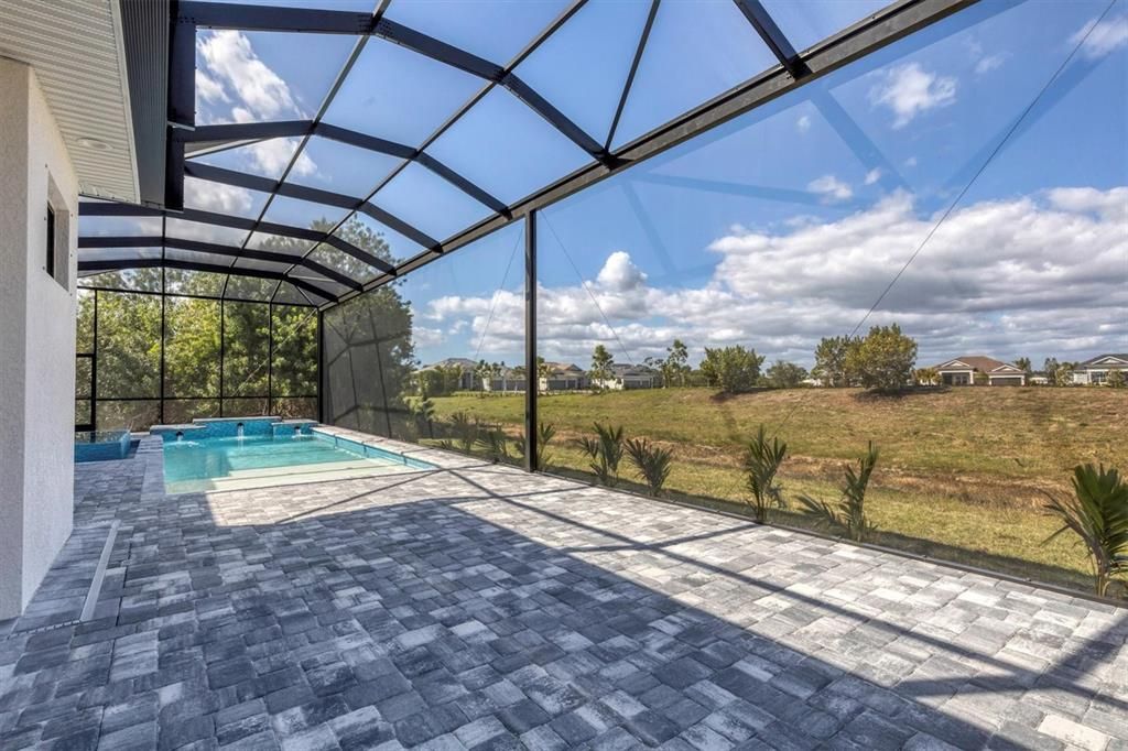 For Sale: $575,000 (3 beds, 2 baths, 2270 Square Feet)