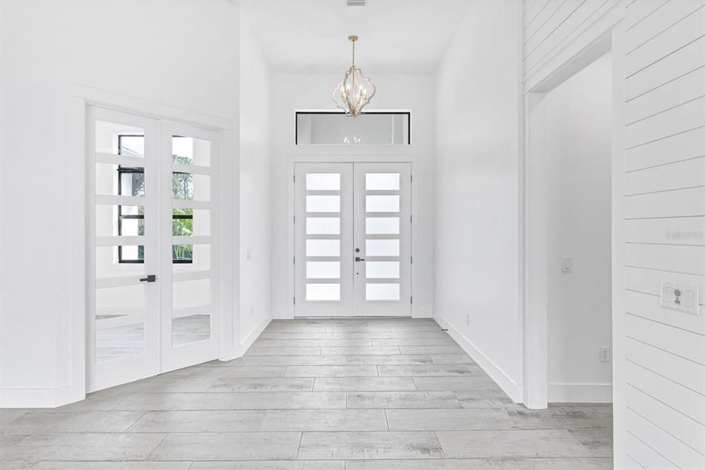 For Sale: $575,000 (3 beds, 2 baths, 2270 Square Feet)