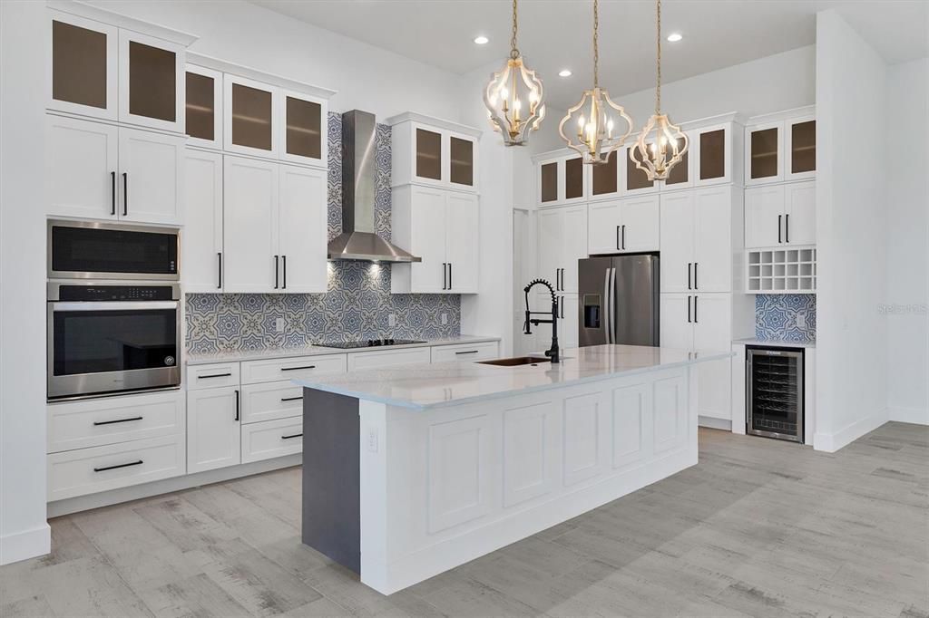 For Sale: $575,000 (3 beds, 2 baths, 2270 Square Feet)