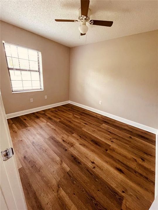 В аренду: $1,800 (3 спален, 1 ванн, 1375 Квадратных фут)