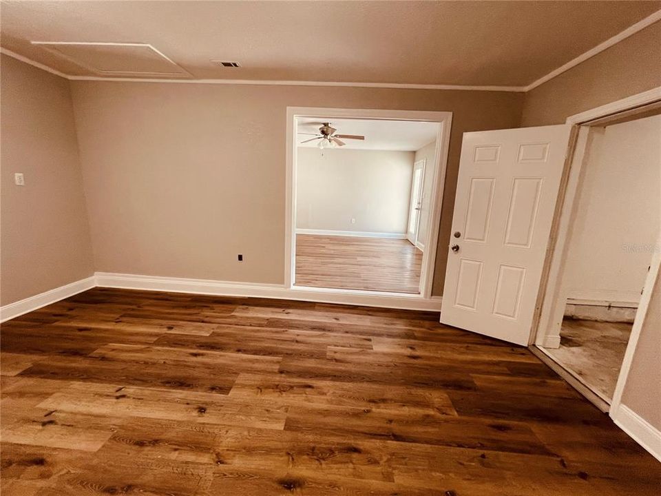 В аренду: $1,800 (3 спален, 1 ванн, 1375 Квадратных фут)