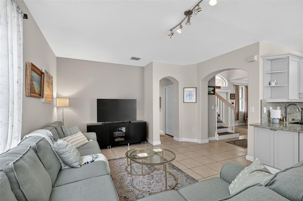 For Sale: $860,000 (4 beds, 3 baths, 3043 Square Feet)