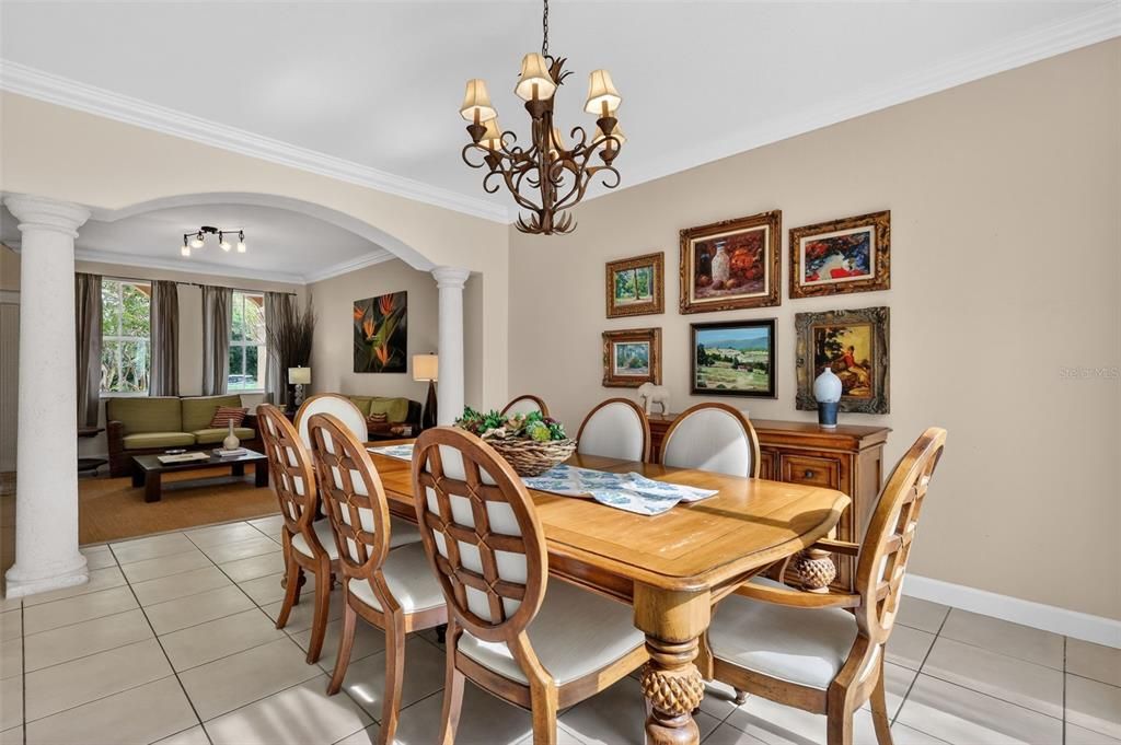 For Sale: $860,000 (4 beds, 3 baths, 3043 Square Feet)