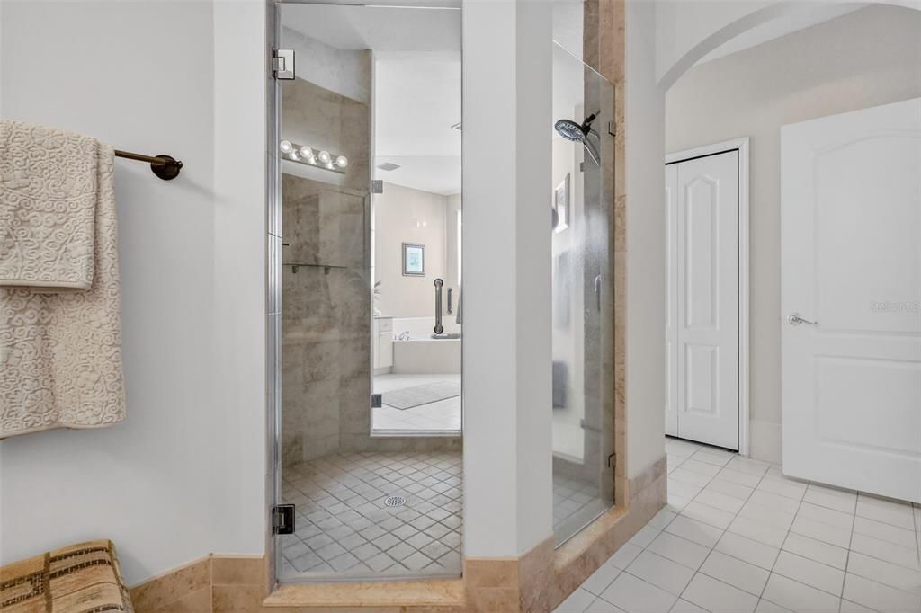For Sale: $860,000 (4 beds, 3 baths, 3043 Square Feet)