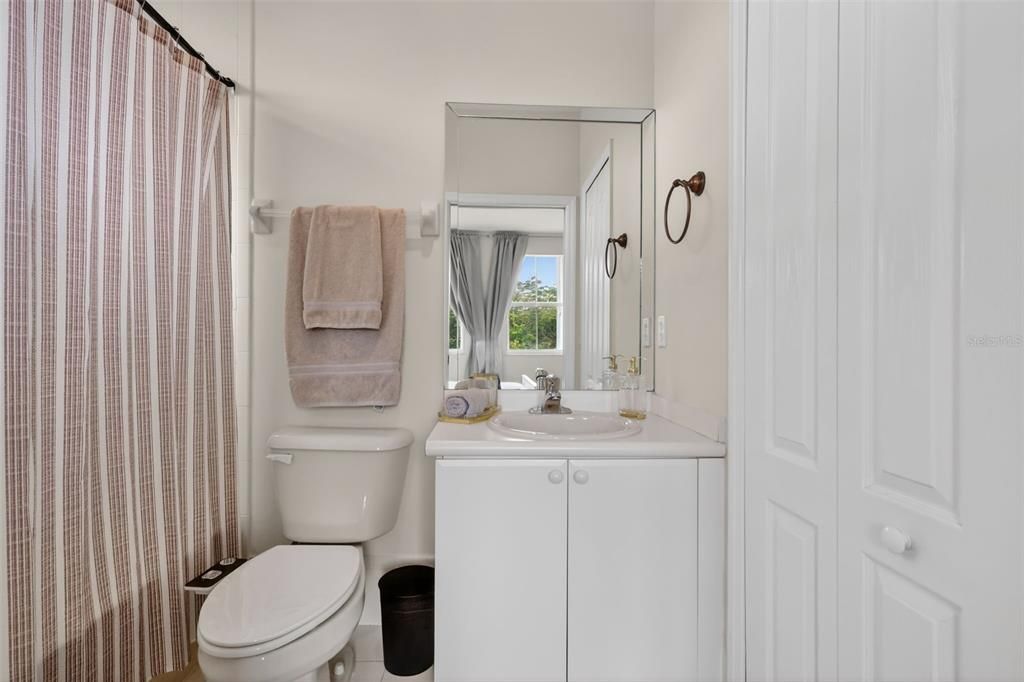 For Sale: $860,000 (4 beds, 3 baths, 3043 Square Feet)