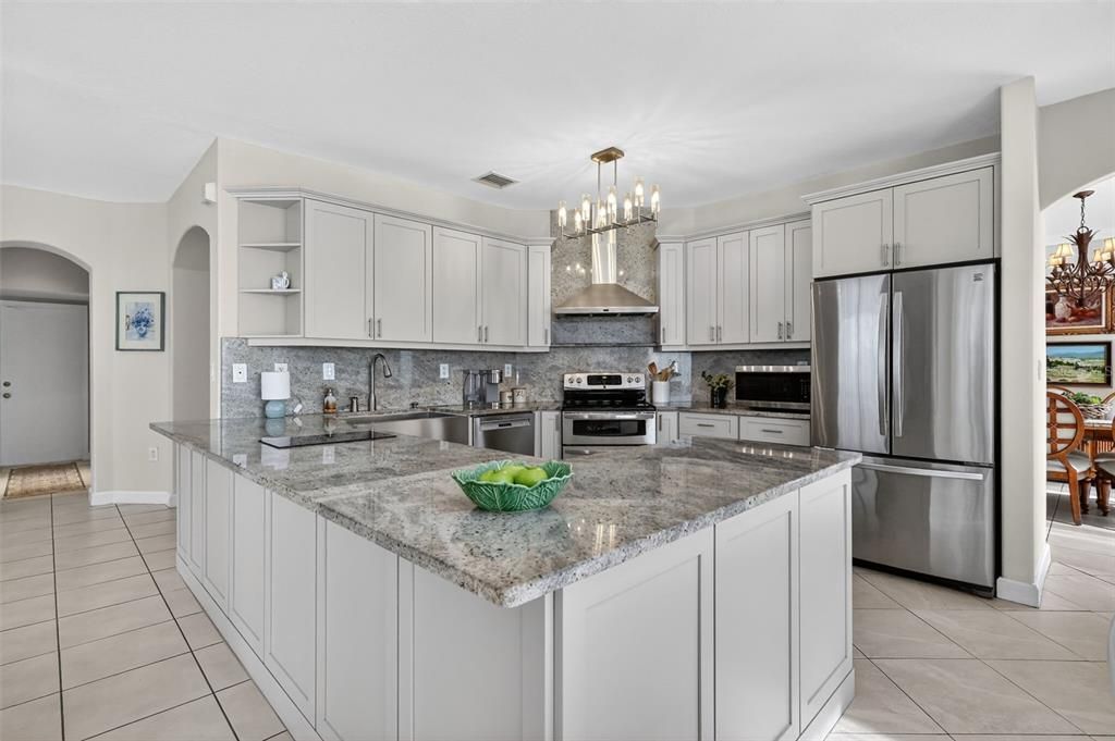For Sale: $860,000 (4 beds, 3 baths, 3043 Square Feet)